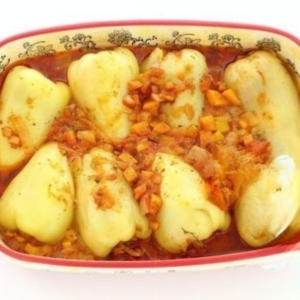 Перец, фаршированный овощами Перец, фаршированный овощами