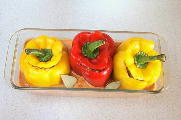 Фаршированный перец с фаршем и рисом в духовке Фаршированный перец с фаршем и рисом в духовке