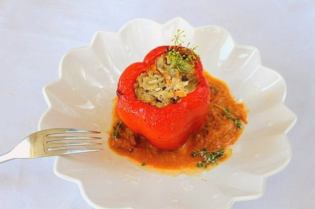 Фаршированный перец с фаршем и рисом в духовке Фаршированный перец с фаршем и рисом в духовке