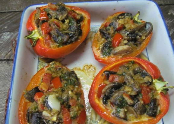 Перец, фаршированный грибами