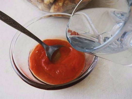 Классические фаршированные перцы с фаршем и рисом в кастрюле