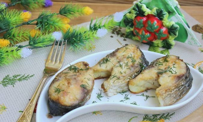 Жареный пеленгас на сковороде