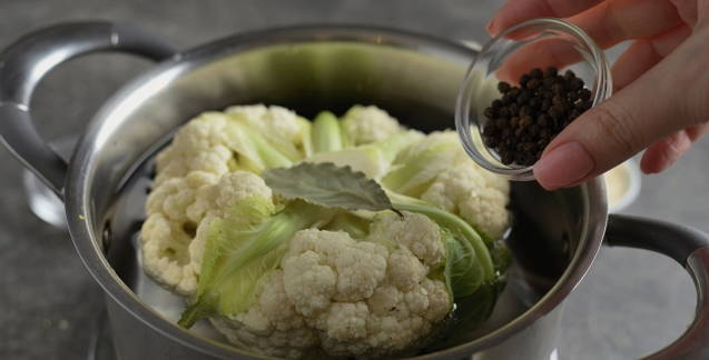 Запеченная цветная капуста целиком в духовке