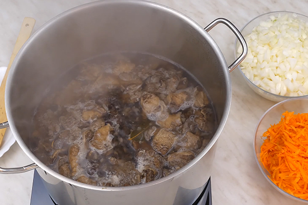 Грибная икра с помидорами и чесноком Грибная икра с помидорами и чесноком