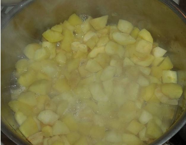 Соус из яблок к мясу на зиму