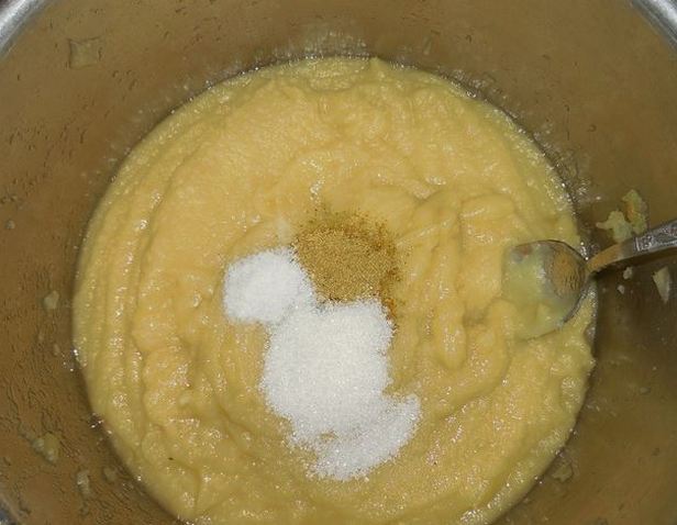 Соус из яблок к мясу на зиму