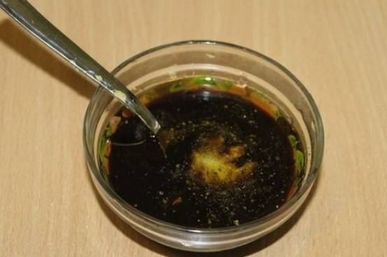 Салат с грушей и рукколой