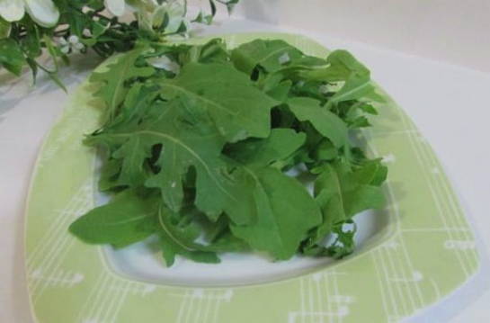 Салат с грушей и сыром