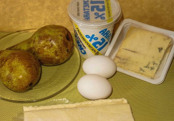 Открытый пирог с грушей Открытый пирог с грушей