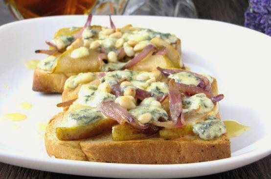Бутерброды с грушей и сыром