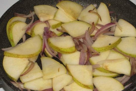 Бутерброды с грушей и сыром Бутерброды с грушей и сыром