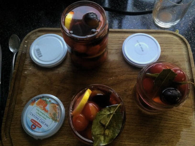 Маринованная слива с гвоздикой без стерилизации на зиму