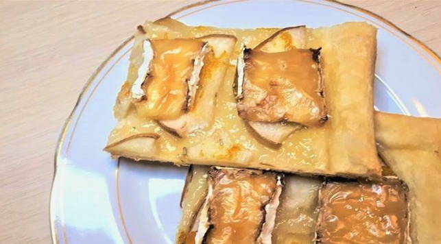 Пирог из слоеного теста с грушей и сыром бри Пирог из слоеного теста с грушей и сыром бри