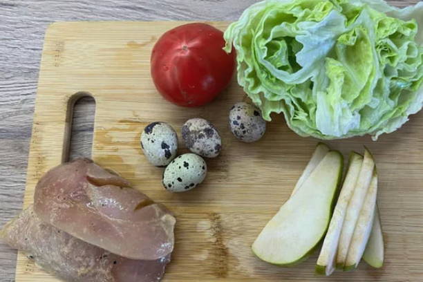 Салат с карамелизированной грушей