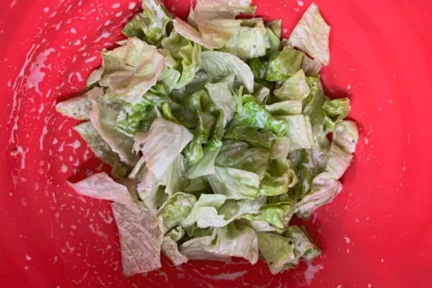 Салат с карамелизированной грушей