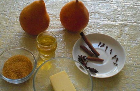 Карамелизированная груша для торта