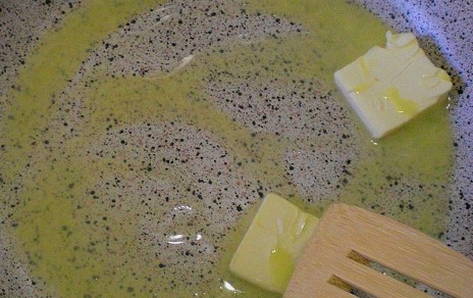 Карамелизированная груша для торта