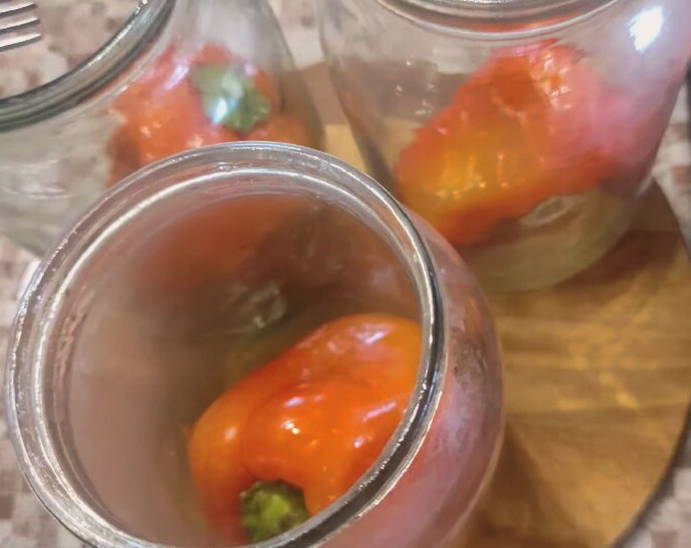 Запеченный перец с чесноком без стерилизации на зиму в банках