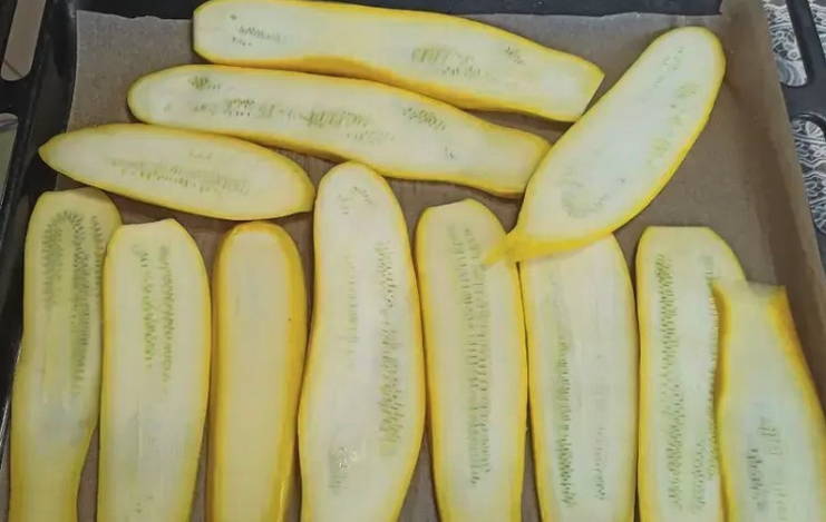 Рулетики из кабачков с творожным сыром и зеленью