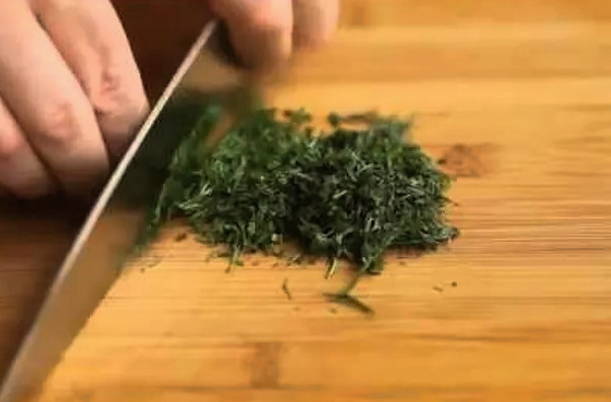 Рулетики из кабачков с творожным сыром и зеленью