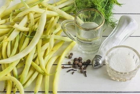 Маринованная спаржевая фасоль целыми стручками на зиму Маринованная спаржевая фасоль целыми стручками на зиму