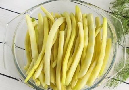 Маринованная спаржевая фасоль целыми стручками на зиму Маринованная спаржевая фасоль целыми стручками на зиму