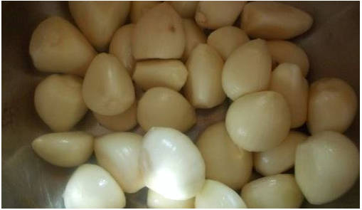 Горлодер из помидор с чесноком на зиму с кипячением