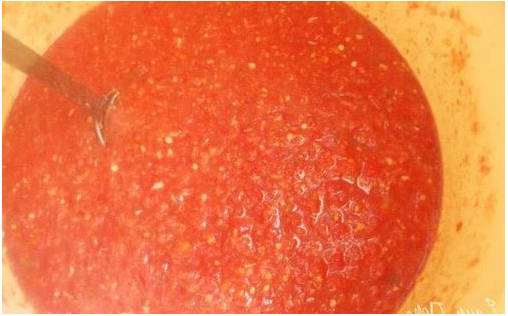 Горлодер из помидор с чесноком на зиму с кипячением