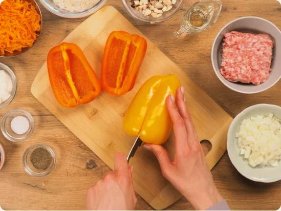 Классический фаршированный перец мясом и рисом в мультиварке