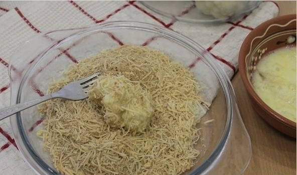 Цветная капуста в сухарях с хрустящей корочкой в духовке Цветная капуста в сухарях с хрустящей корочкой в духовке