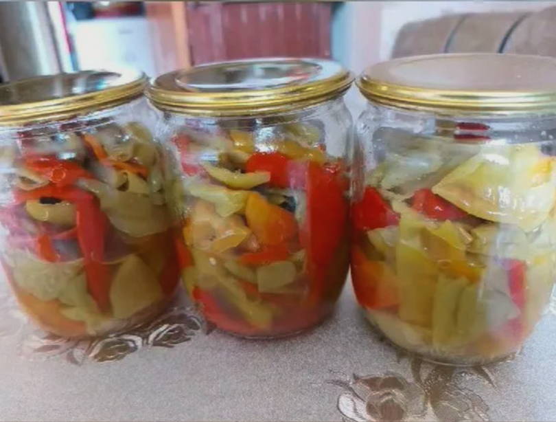 Болгарский перец в маринаде с маслом на зиму