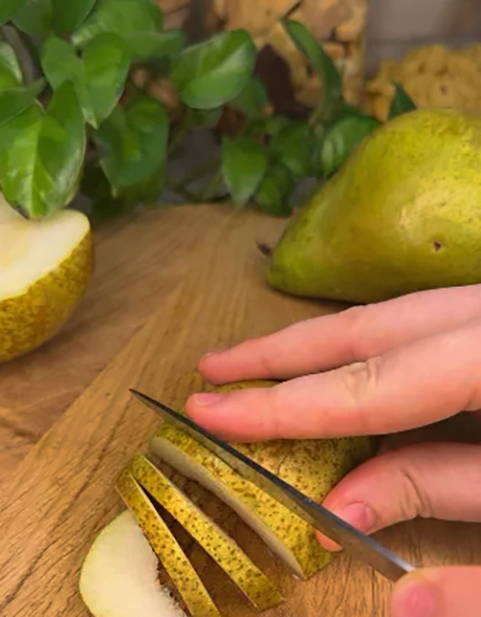 Пирог из теста фило с грушей и камамбером Пирог из теста фило с грушей и камамбером