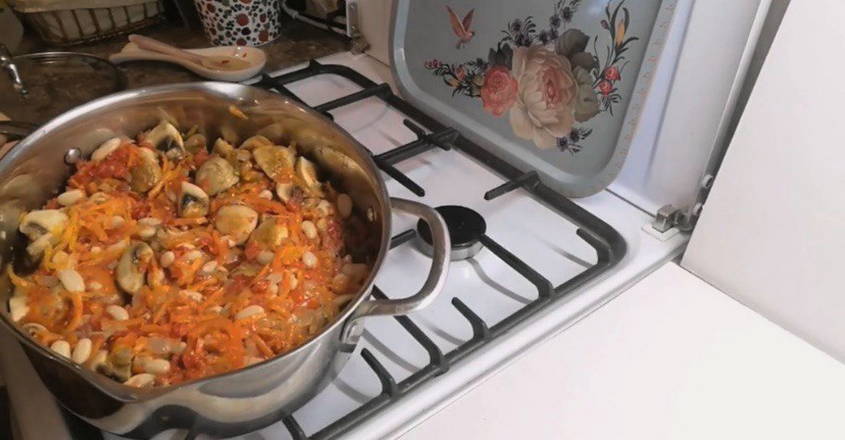 Фасоль с грибами на зиму в банках Фасоль с грибами на зиму в банках