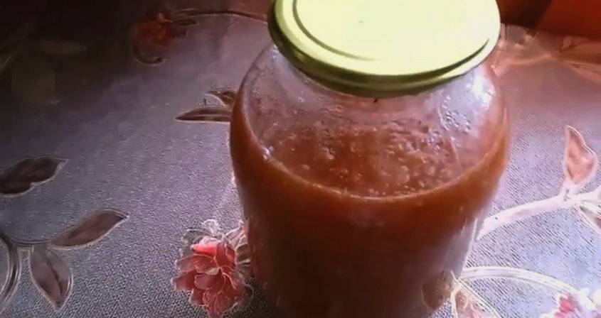 Хреновая закуска из помидор с хреном и чесноком с варкой на зиму