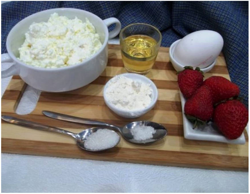 Сырники с клубникой