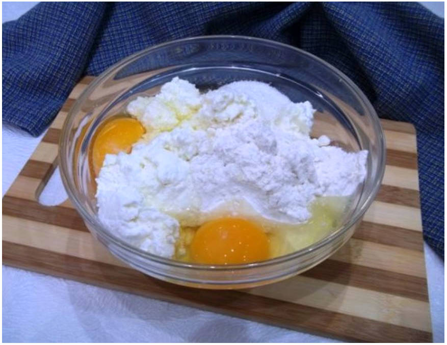 Сырники с клубникой
