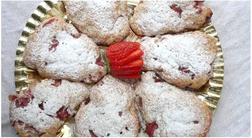 Булочки с клубникой Булочки с клубникой
