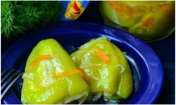 Перец, фаршированный капустой и морковью в маринаде без стерилизации на зиму Перец, фаршированный капустой и морковью в маринаде без стерилизации на зиму
