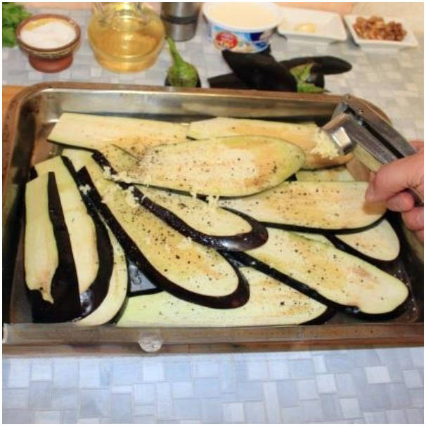 Рулетики из баклажанов с сыром, грецкими орехами и чесноком