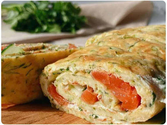 Рулет из кабачков с творожным сыром и рыбой