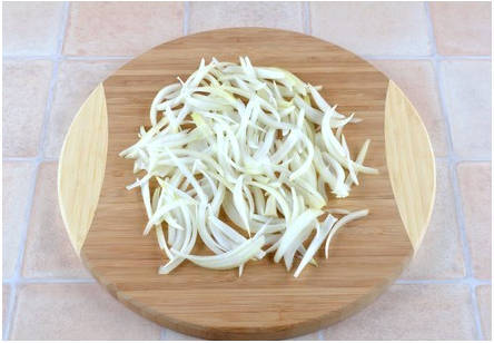 Салат из редьки дайкон с мясом