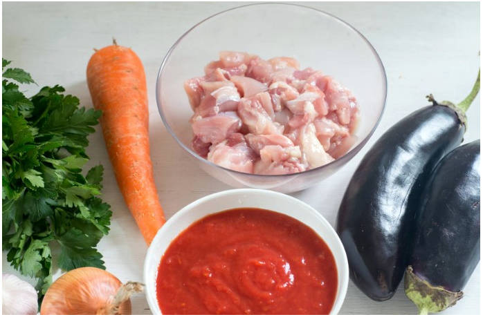 Баклажаны с куриной грудкой на сковороде Баклажаны с куриной грудкой на сковороде