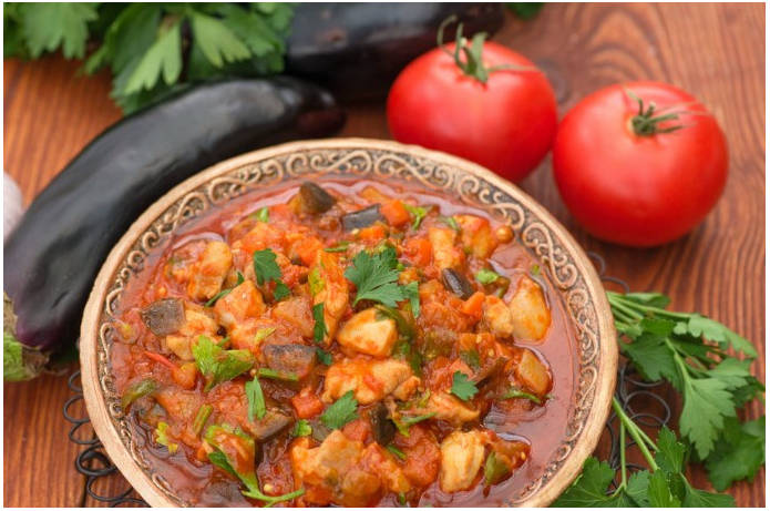 Баклажаны с куриной грудкой на сковороде Баклажаны с куриной грудкой на сковороде