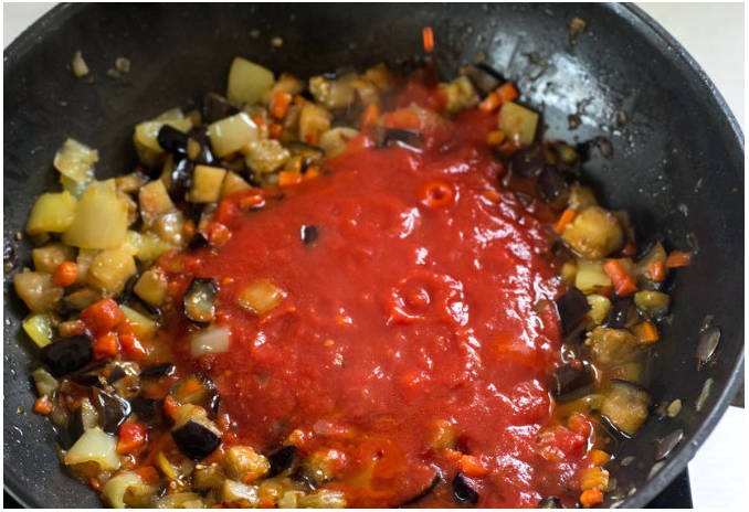 Баклажаны с куриной грудкой на сковороде Баклажаны с куриной грудкой на сковороде
