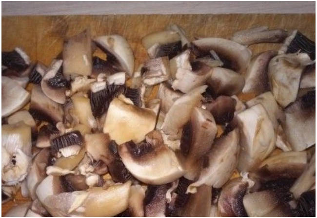 Баклажаны с шампиньонами на сковороде