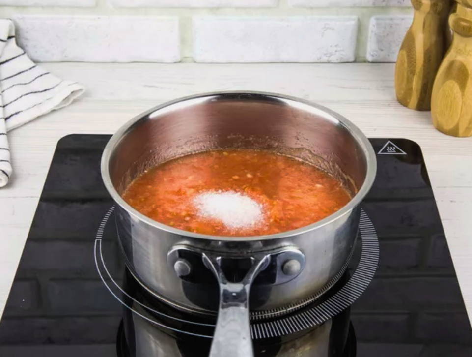 Протертые помидоры с чесноком на зиму