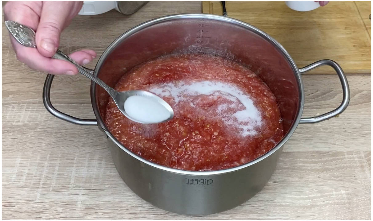Горлодер с чесноком и помидорами на зиму Горлодер с чесноком и помидорами на зиму
