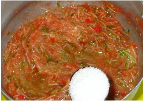 Хреновина с кабачками на зиму