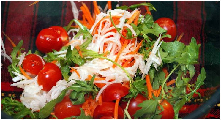 Салат из редьки дайкон