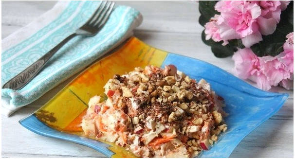 Салат из редьки дайкон с морковью